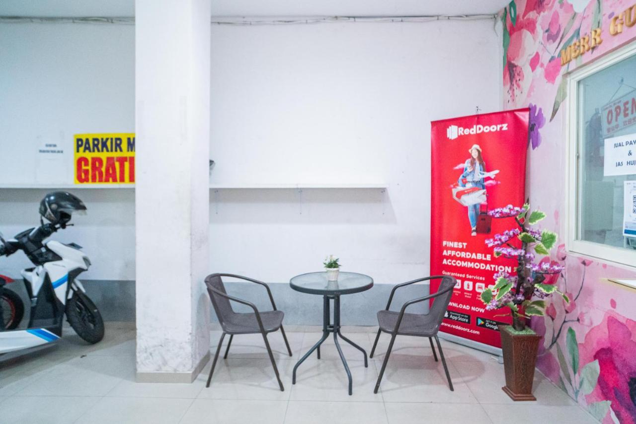 Reddoorz At Merr Rungkut Jl Gunung Anyar Gununganjar Exterior foto