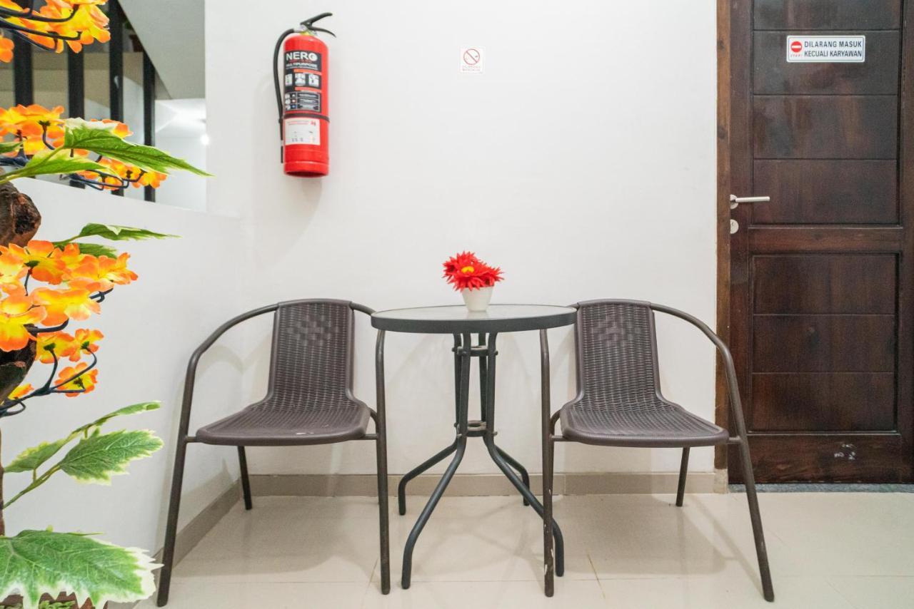 Reddoorz At Merr Rungkut Jl Gunung Anyar Gununganjar Exterior foto